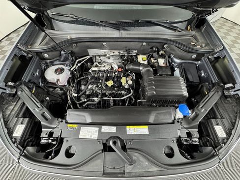 Used 2024 Volkswagen Atlas Cross Sport SE image 10