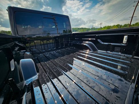New 2026 Jeep Gladiator Sport AWD/4WD image 5