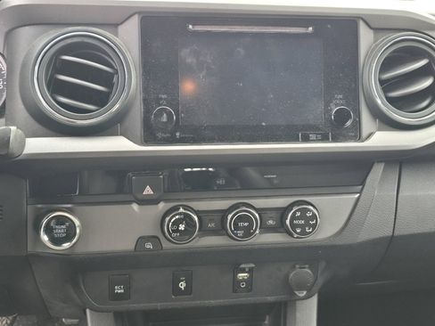 Used 2016 Toyota Tacoma TRD Sport w/ Towing Package image 20