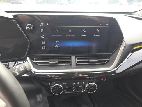 Certified 2024 Chevrolet Trax ACTIV w/ Sunroof Package FWD image 23