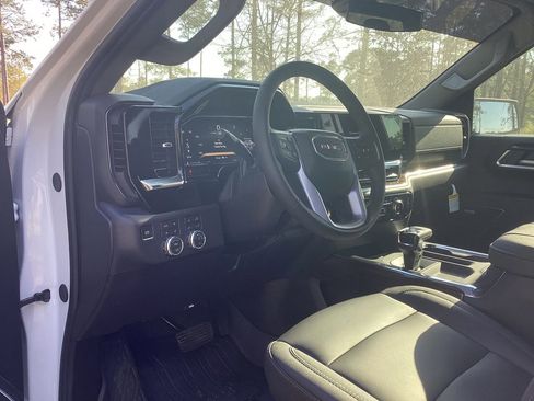 New 2026 GMC Sierra 1500 Elevation w/ Elevation Premium Package AWD/4WD image 14