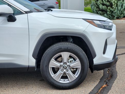 Used 2025 Toyota RAV4 XLE AWD/4WD image 7