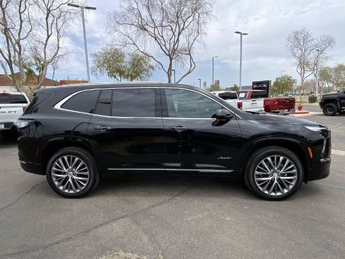Used 2026 Buick Enclave Avenir w/ Super Cruise Package FWD image 2