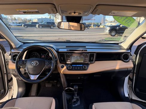 Used 2018 Toyota RAV4 XLE image 16