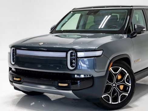 Used 2024 Rivian R1S Adventure AWD/4WD image 2