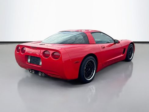 Used 1998 Chevrolet Corvette Coupe w/ Memory Pkg RWD image 7