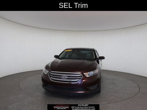 Used 2018 Ford Taurus SEL w/ Equipment Group 201A AWD/4WD image 32