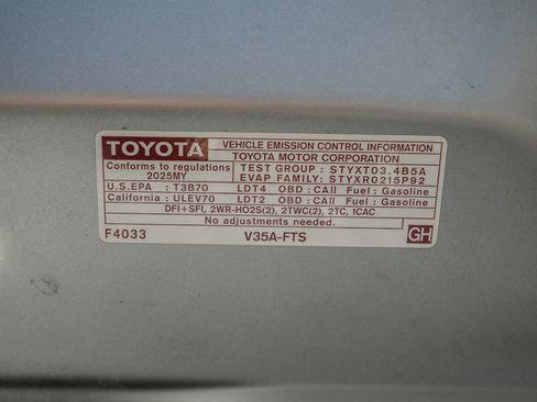 Used 2025 Toyota Tundra Platinum AWD/4WD image 27