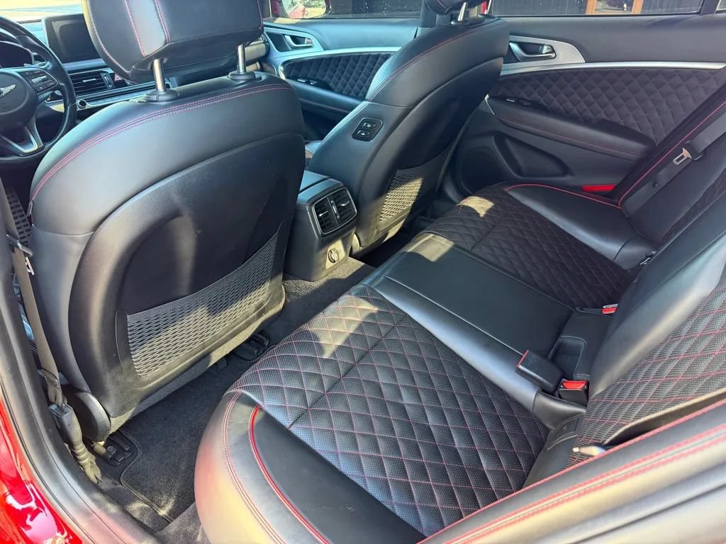 Used 2019 Genesis G70 3.3T Dynamic RWD image 6