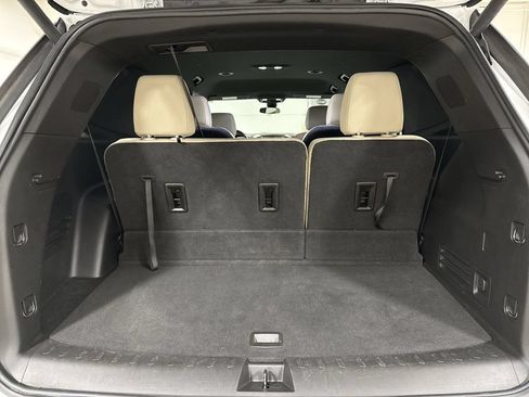 Used 2023 Chevrolet Traverse LT w/ LPO, Cargo Package AWD/4WD image 24
