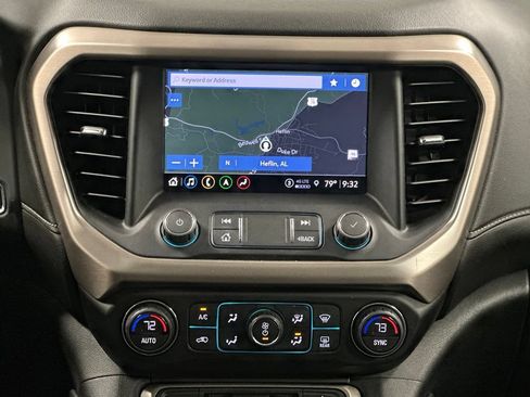 Used 2021 GMC Acadia Denali w/ Denali Technology Package FWD image 22