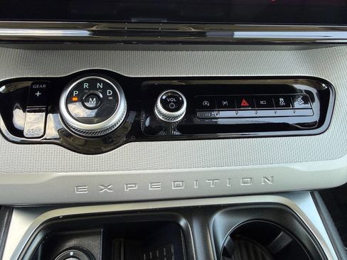 Used 2025 Ford Expedition Max Active image 52