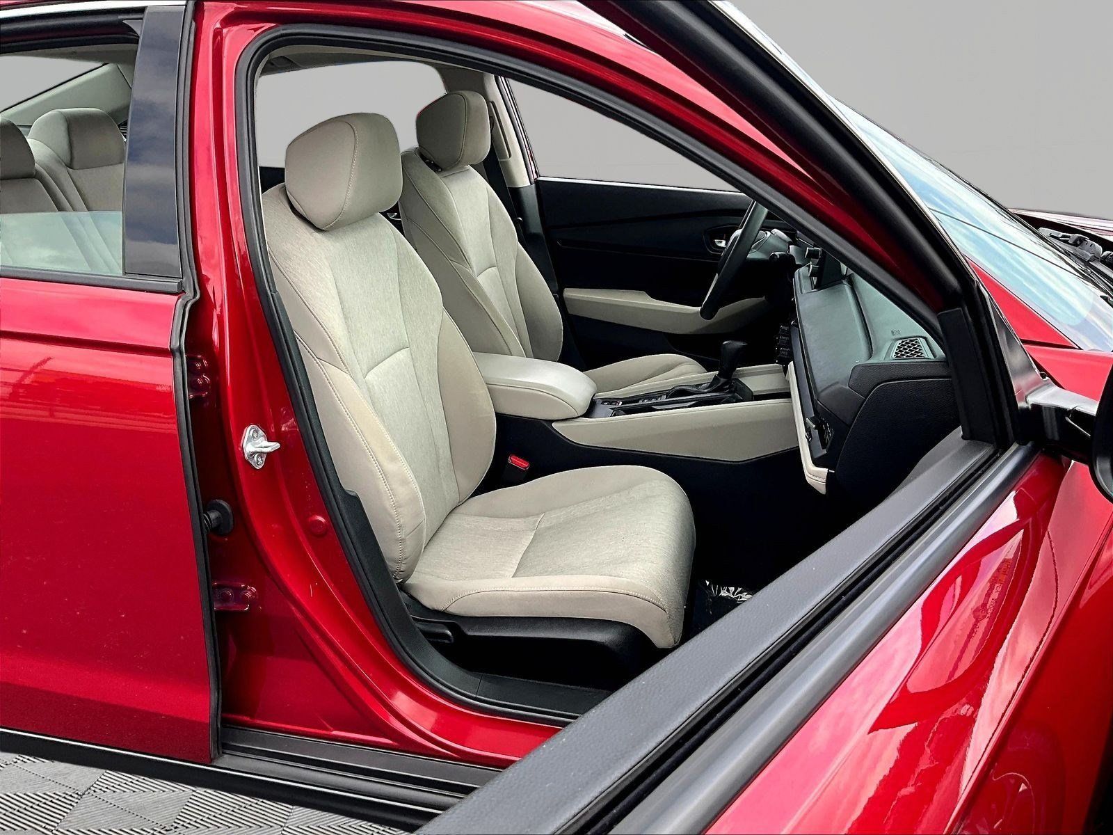 Used 2024 Honda Accord EX image 27