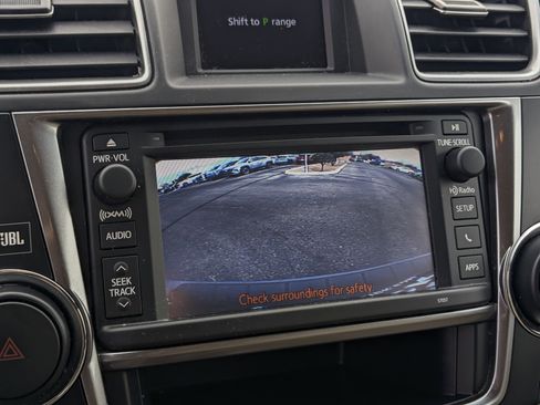 Used 2013 Toyota Highlander Limited image 12