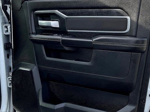 Used 2024 RAM 2500 Big Horn image 27