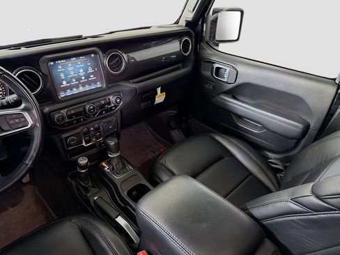 Used 2020 Jeep Wrangler Unlimited Sahara AWD/4WD image 24