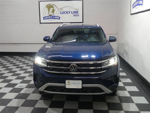 Used 2022 Volkswagen Atlas Cross Sport SE w/ Panoramic Sunroof Package image 3