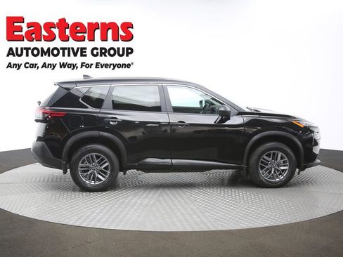 Used 2023 Nissan Rogue S image 44