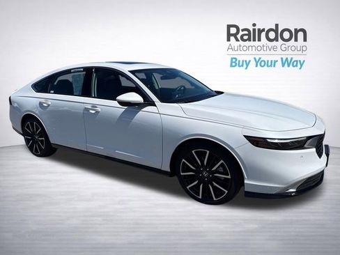 Used 2024 Honda Accord Touring image 1