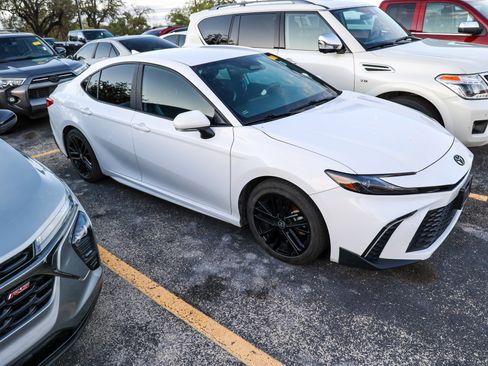 Certified 2025 Toyota Camry SE image 7