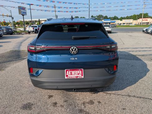 Used 2023 Volkswagen ID.4 Pro AWD/4WD image 4
