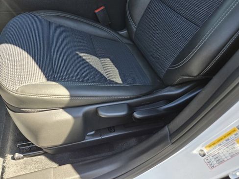 Used 2025 Buick Envista Preferred FWD image 27