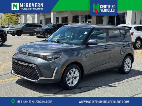 Used 2024 Kia Soul LX w/ Option Group 015 FWD image 1