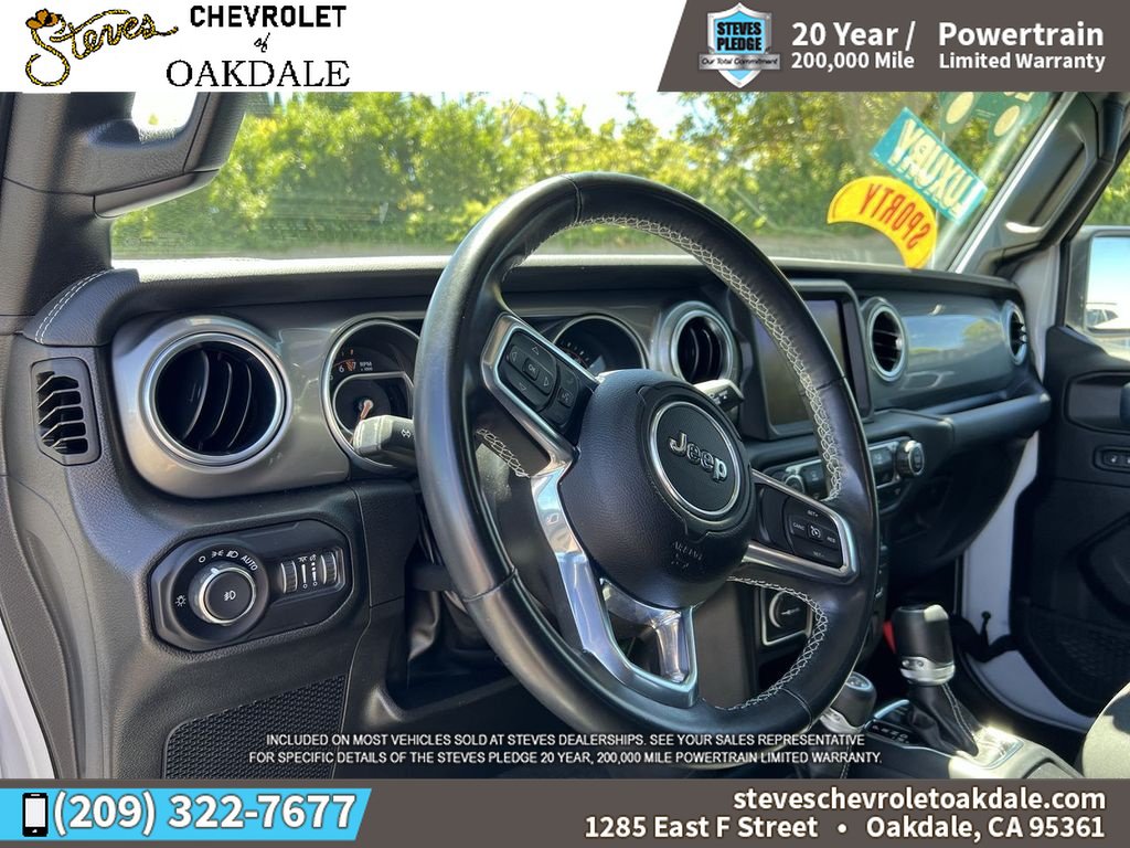 Used 2022 Jeep Wrangler Unlimited Sahara AWD/4WD image 14