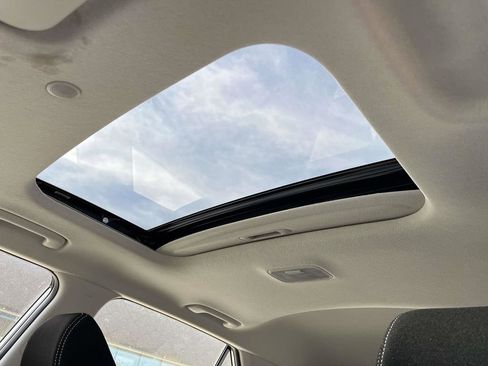 New 2026 Hyundai Venue SEL FWD image 15