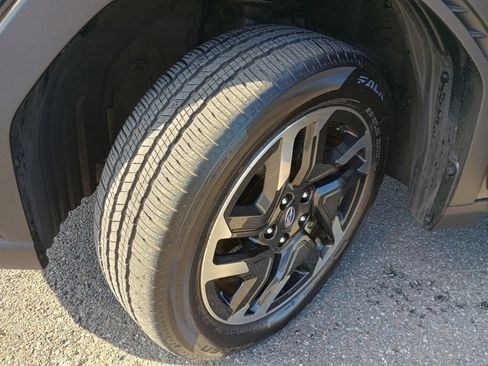 Certified 2025 Subaru Forester Limited image 10