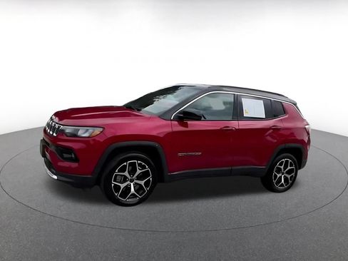 Used 2025 Jeep Compass Limited AWD/4WD image 8