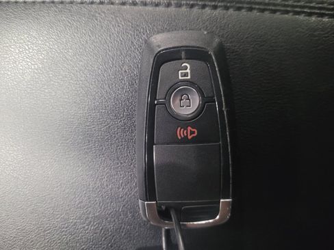 Used 2024 Ford Edge SEL AWD/4WD image 32