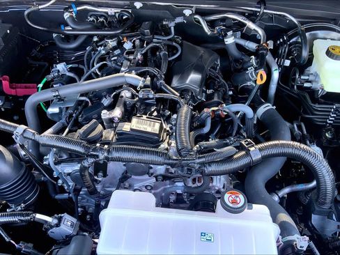 New 2026 Toyota Tacoma SR5 AWD/4WD image 17