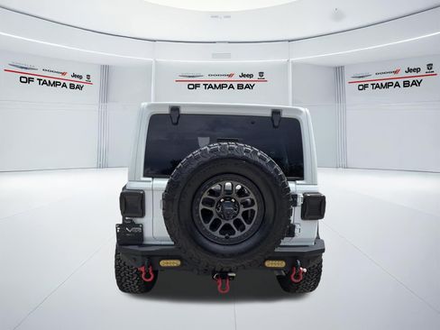 Used 2022 Jeep Wrangler Unlimited Rubicon w/ Xtreme Recon 35" Tire Package AWD/4WD image 5
