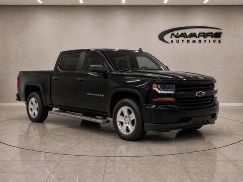 Used 2018 Chevrolet Silverado 1500 Custom w/ Custom Convenience Package RWD image 10