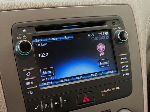 Used 2015 Chevrolet Traverse LS FWD image 21