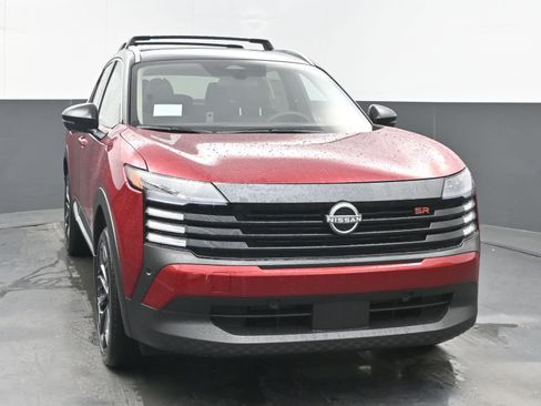 New 2026 Nissan Kicks SR image 2