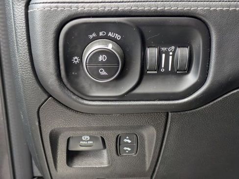 Used 2022 RAM 1500 Limited AWD/4WD image 13