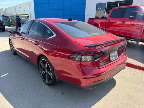 Used 2025 Honda Accord Sport image 2