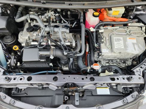 Used 2016 Toyota Prius C Two image 16