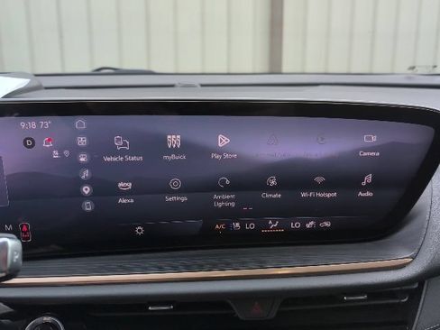 Used 2025 Buick Envision Avenir AWD/4WD image 23