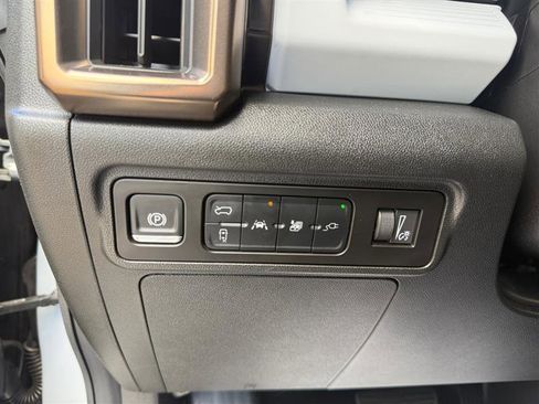 Used 2024 GMC Hummer EV 3X AWD/4WD image 37