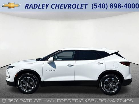 Used 2025 Chevrolet Blazer LT AWD/4WD image 17