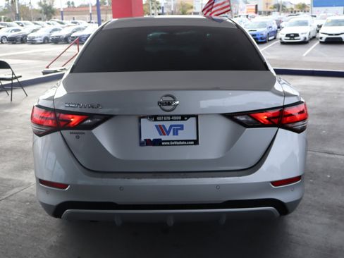 Used 2021 Nissan Sentra S image 6
