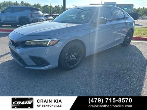 Used 2024 Honda Civic Sport image 3