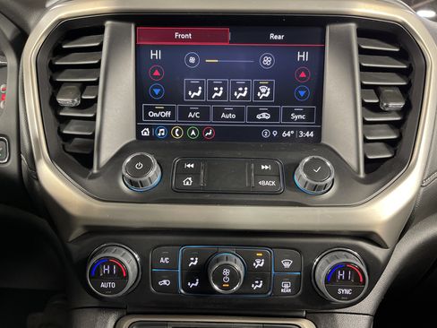 Used 2023 GMC Acadia Denali image 25