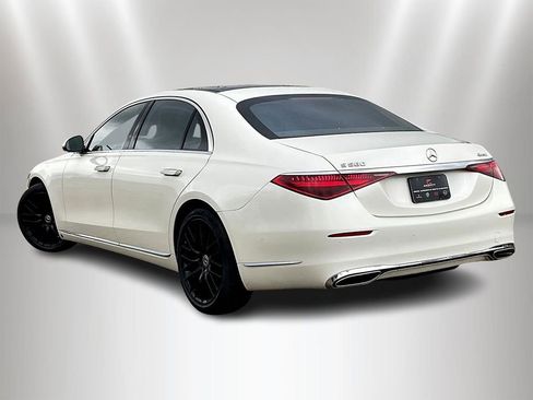 Used 2022 Mercedes-Benz S 580 4MATIC Sedan image 4