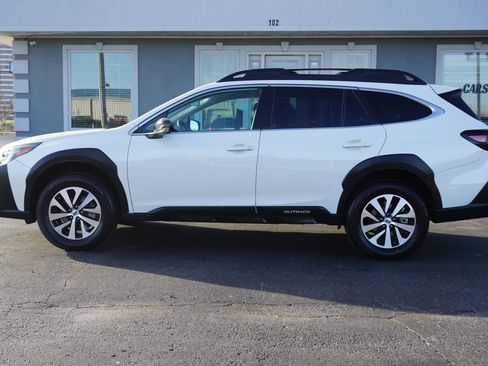 Used 2024 Subaru Outback Premium image 8