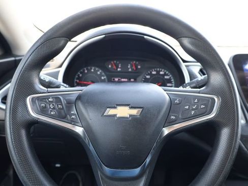 Used 2023 Chevrolet Malibu LT FWD image 16
