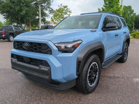 Used 2025 Toyota 4Runner TRD Off-Road AWD/4WD image 2